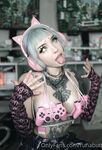 Hot Bimbo Goth Runabyte