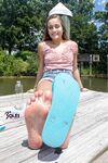 Melani feet