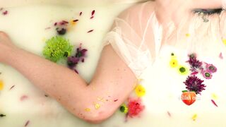 Delilah Cass - Milky Cum In Bath