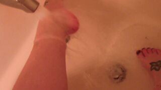 Leena Mae - Washing My Dirty Feet