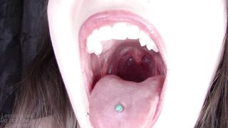 Leena Mae - Yawning And Swinging Uvula