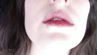 Leena Mae - Yawning And Swinging Uvula