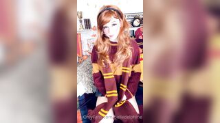 Belle Delphine   02 11 2020 Myrtle (14)