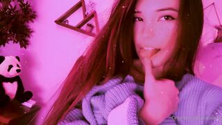 Belle Delphine   08 07 2020 Use Me (1)