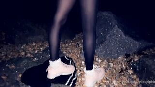 Belle Delphine   11 09 2020 In Public (42)