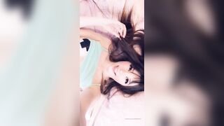 Belle Delphine   13 08 2020 Natural Hair (5)