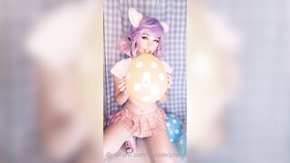 Belle Delphine   31 10 2020 Food and Balloons (1)