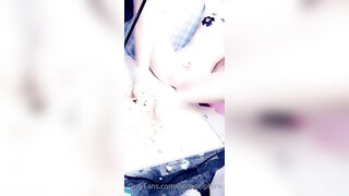 Belle Delphine   31 10 2020 Food and Balloons (32)