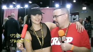 LJFOREPLAY - Spic N Spanish Interview Exxxotica 2017