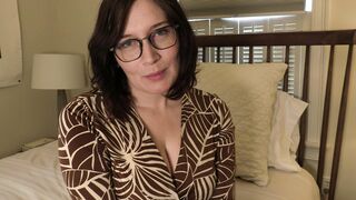 Bettie Bondage -   Mom Has a Fansite 4K