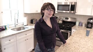Bettie Bondage - A Mother's Creampie Desire