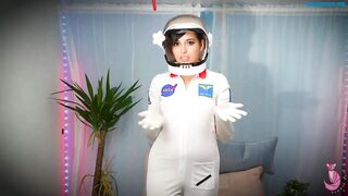 Summer Fox - Little Sister Dresses As Sandy Cheeks –