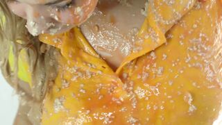 Bad Dolly - Polo Shirt Wam Food Sploshing