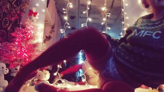 Tara Quartz - Quiet Quickie Christmas Cum