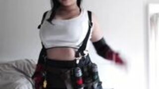 VirtualGeisha - Tifa Squirting From A Hitachi And Dildo