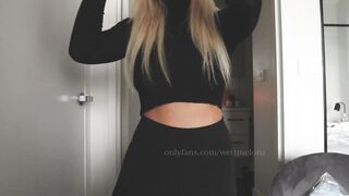 Wetmelons - Video 50 Dressing
